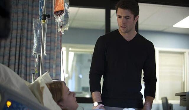 Daniel Visits Emily In The Hospital When 'Revenge' Returns With All New ...