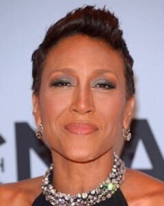 ‘Good Morning America’s’ Robin Roberts Comes Out on Facebook
