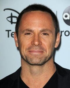 William deVry On ‘GH’s’ Success: ‘It’s Survival of the Fittest!’