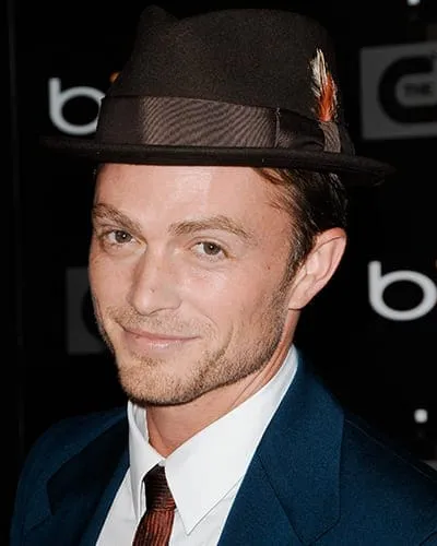 ‘Y&R’ Alum Wilson Bethel Lands Additional Primetime Acting Gig; Also Set to Pen New CW Drama
