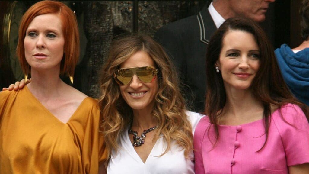 ‘And Just Like That…’ Begins Production in New York City + First Look Image From the Set of ‘Sex and the City’ Follow-up Series Cynthia Nixon, Sarah Jessica Parker, Kristin Davis, Sex and the City