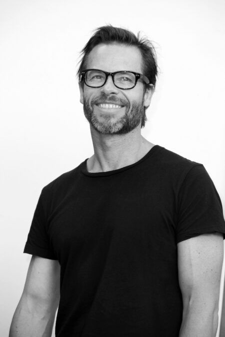 Guy Pearce to Reprise Role as Mike Young on ‘Neighbours’ When the Show Returns on Amazon Freevee Guy Pearce, Neighbours, #Neighbours
