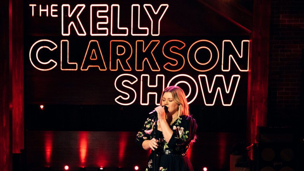 ‘The Kelly Clarkson Show’ Embroiled in Controversy Ahead of Move to New York for Season 5 Kelly Clarkson, The Kelly Clarkson Show, #KellyClarkson, #KellyClarksonShow, NBCUniversal