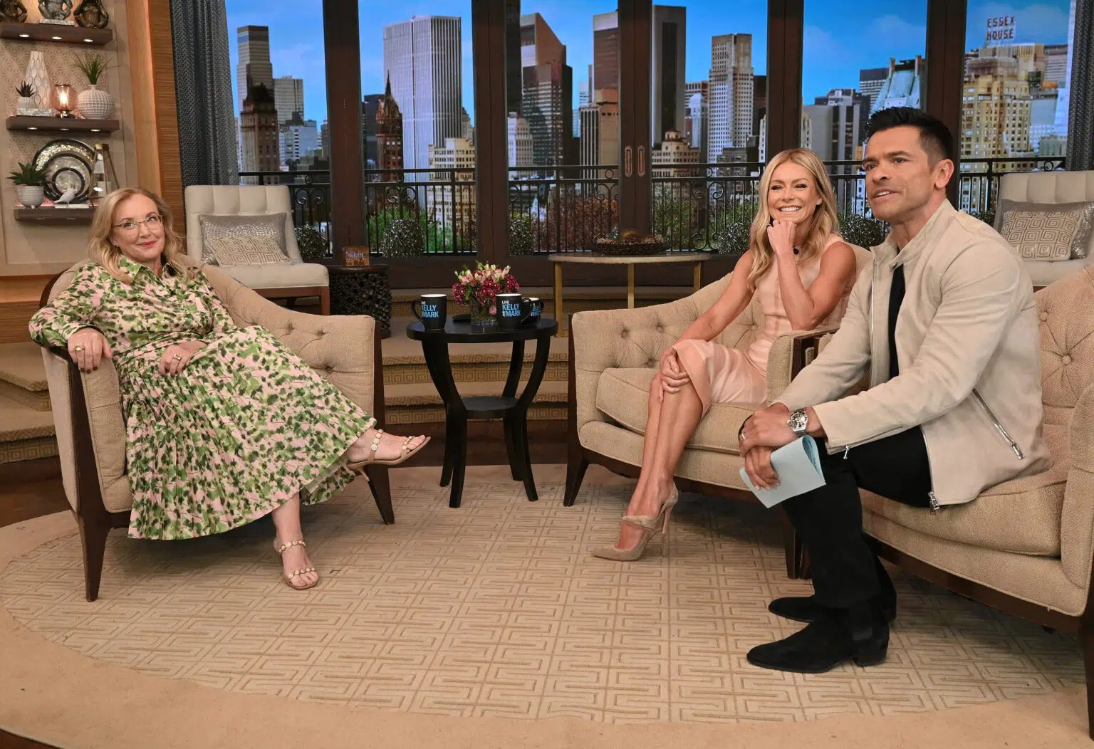 ‘Live with Kelly and Mark’ Leads Daytime Talk Among Viewers, Ranks As No. 1 Entertainment Talk Show Kelly Ripa, Mark Consuelos, Live with Kelly and Mark, Kelly and Mark, #LivewithKellyandMark, #KellyandMark