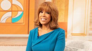 Gayle King Signs New Deal With CBS News To Remain Co-Host Of ‘CBS Mornings’; EP Shawna Thomas To Exit Beyond the Gates, Gayle King, CBS Mornings